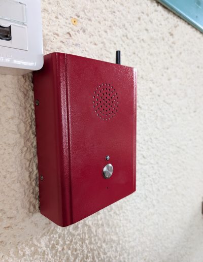 installation borne de secours urgence pour un erp a la norme MS 70 pour Ile De France